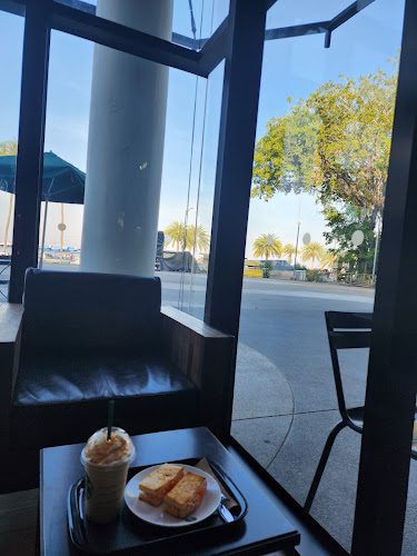 สตาร์บัคส์ สาขา เดอะเบย์พัทยา - อำเภอบางละมุง