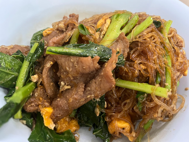 4,6 ตําบล ตลาดใหญ่ 8 ถ. อ๋องซิมผ่าย ตำบลตลาดใหญ่ อำเภอเมืองภูเก็ต ภูเก็ต 83000