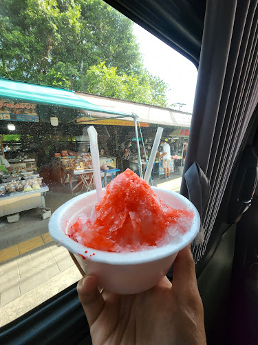 โอ้วเอ๋ว ตลาดฉำฉา - การบริการอาหารและที่พัก