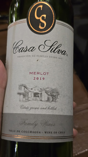 River Wine Restaurant&Karaoke