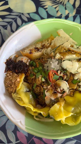 V9MP+8VR ตำบลตลาดเหนือ อำเภอเมืองภูเก็ต ภูเก็ต 83000