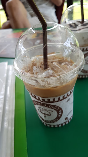 ร้านสะพานโยง จ.ศ. ๑๒๗๙ - การบริการอาหารและที่พัก