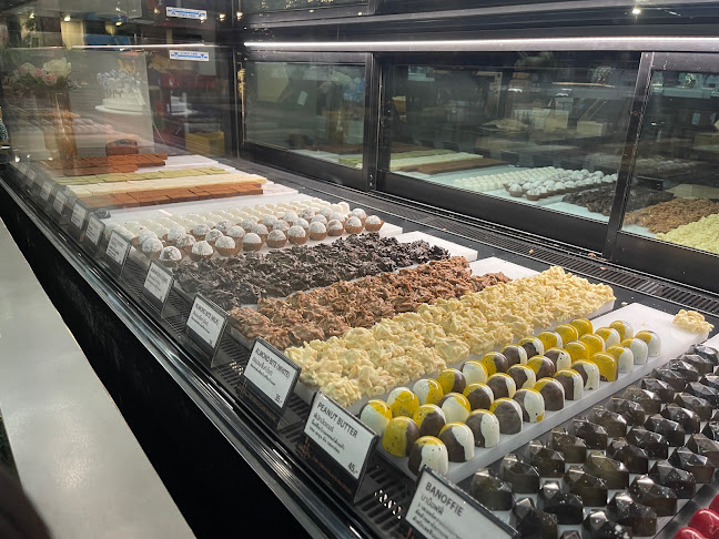 Opinii despre Chocolate Factory Pattaya Parking în อำเภอบางละมุง - การบริการอาหารและที่พัก