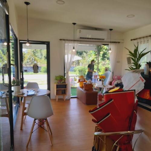 Opinii despre Gindee Cup (คาเฟ่ & shop เสื้อผ้า) în อำเภอเมืองระยอง - การบริการอาหารและที่พัก