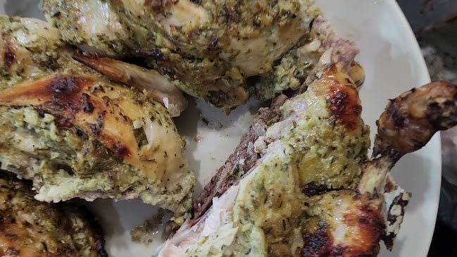 Jolly`s Hotel & Restaurant - การบริการอาหารและที่พัก