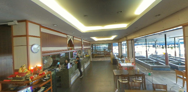 แหลมเจริญ ซีฟู้ด ระยอง - การบริการอาหารและที่พัก