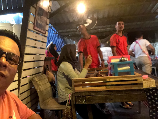 Comentarii opinii despre Lazio Cafe / ร้านสเต็กและเครื่องดื่มฮาลาล