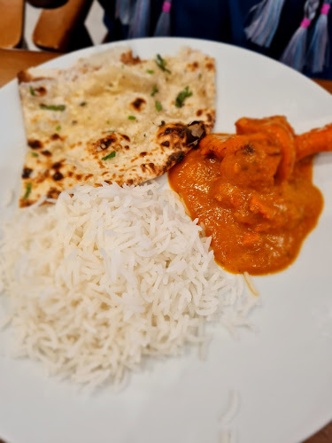 Kohinoor 2 Restaurant - การบริการอาหารและที่พัก