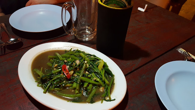 ร้านNumber.6 patong - การบริการอาหารและที่พัก