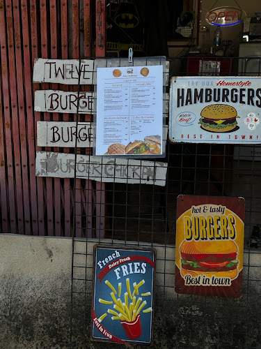 Opinii despre Twleve hamburgs în อำเภอเมืองนครสวรรค์ - การบริการอาหารและที่พัก
