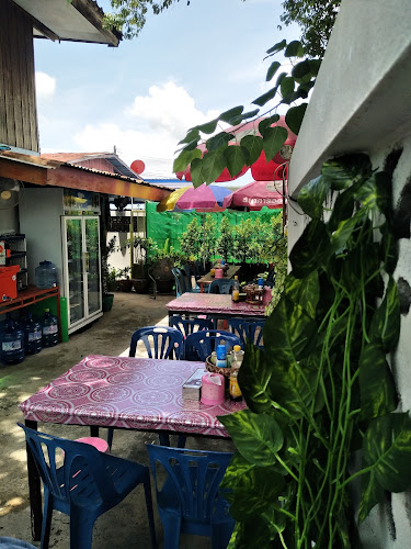 เตี๋ยวไทยโบราณใต้ต้นจันเจ๊แป๋ม