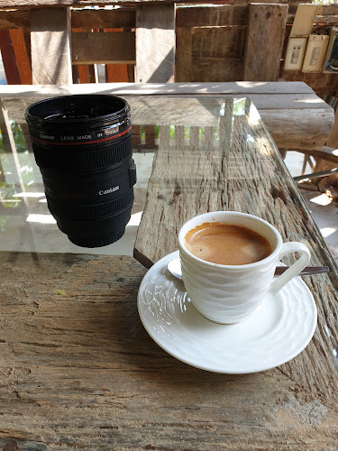 Opinii despre ร้านกาแฟสดโรบัสต้า în อำเภอเมืองจันทบุรี - การบริการอาหารและที่พัก