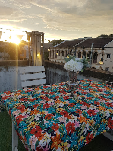 Laoteng Cafe Phuket - อำเภอเมืองภูเก็ต