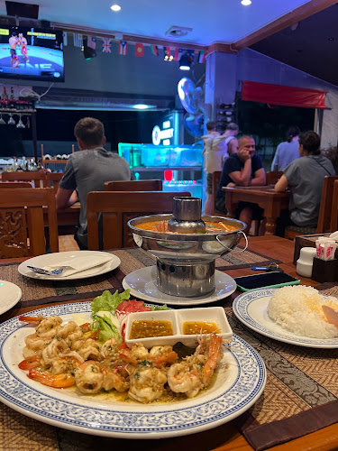 Food Market Kata - การบริการอาหารและที่พัก