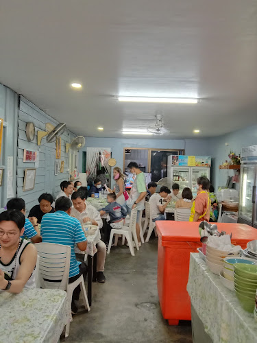 4 15 ถ. ศักดิเดชน์ ตำบลตลาดเหนือ อำเภอเมืองภูเก็ต ภูเก็ต 83000