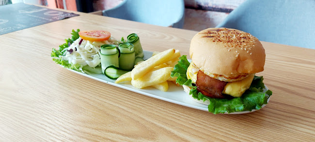 Boonkanjana cafe and motorbike rental - อำเภอบางละมุง