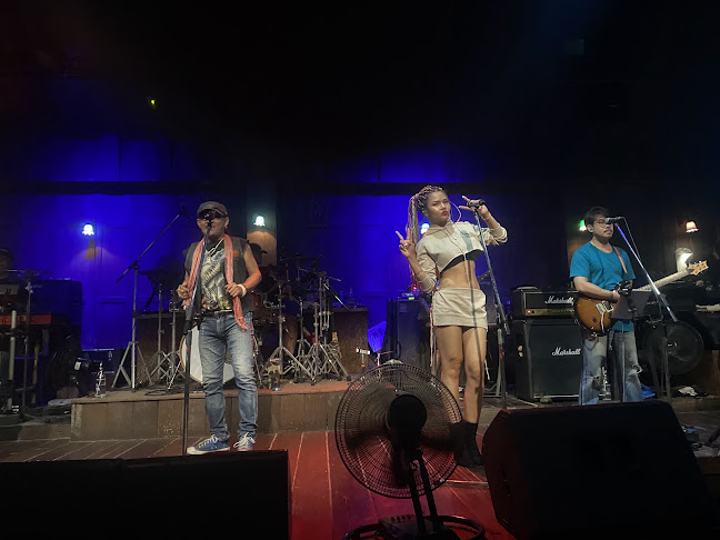 ร้านฝากจันทร์