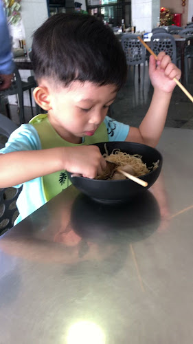 Opinii despre เตียกุ่ยฮวดก๋วยเตี๋ยวเป็ด บางนาตราด กม.19 (Tiaguihuad restaurant) în อำเภอบางพลี - การบริการอาหารและที่พัก