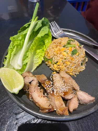 Opinii despre Roasty By Rai Ruen Rom (Asoke) în วัฒนา - การบริการอาหารและที่พัก