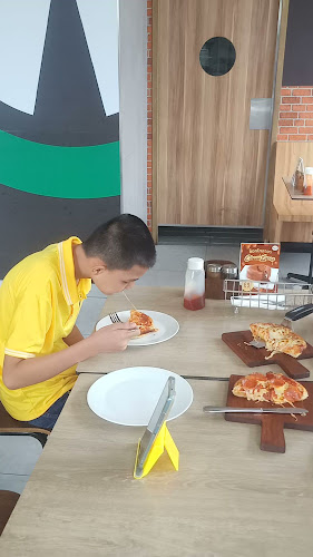 Opinii despre The pizza company the one park ลาดปลาดุก în อำเภอบางบัวทอง - การบริการอาหารและที่พัก