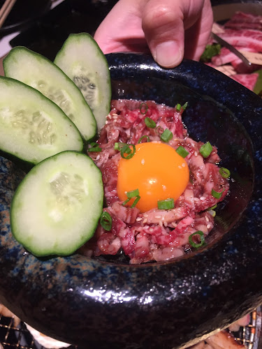 Yakiniku Kintsugi - 金継ぎ - (ยากินิคุ คินสึงิ) - การบริการอาหารและที่พัก