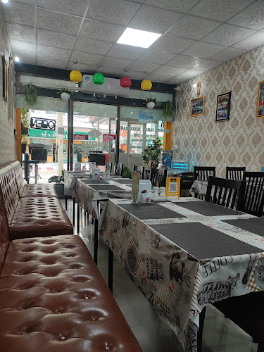 Opinii despre Swagatam Indian Cafe and Restaurant în อำเภอบางละมุง - การบริการอาหารและที่พัก