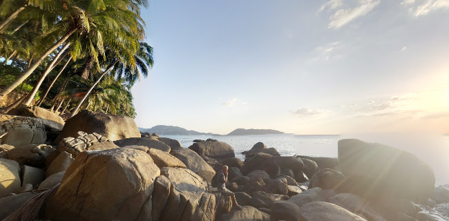 255 ถ. พระบารมี ตำบลป่าตอง อำเภอกะทู้ ภูเก็ต 83150