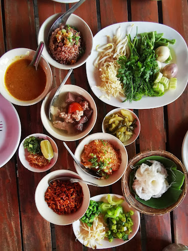 Opinii despre ร้านอาหารปั๋นใจ๋ în อำเภอเมืองแพร่ - การบริการอาหารและที่พัก