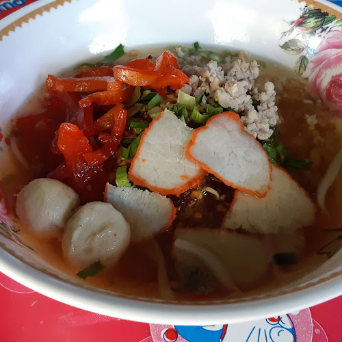 Opinii despre ก๋วยเตี๋ยวไทยต้มยำแม่เมย în เมือง - การบริการอาหารและที่พัก