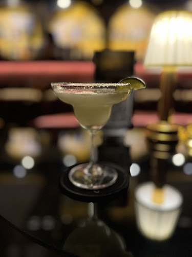 Comentarii opinii despre Continental cocktail lounge