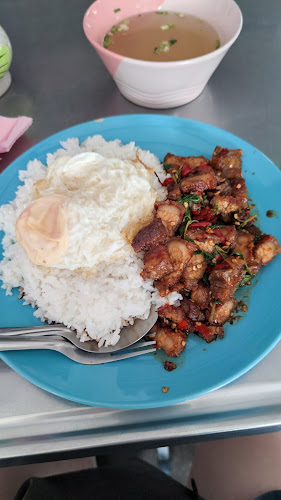 ร้านต้นมะม่วง - การบริการอาหารและที่พัก