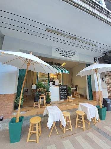 CHARLOTTE DOUGHNUTS Sai Song