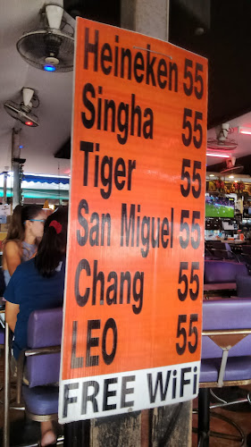 นิว เรด แคท บาร์