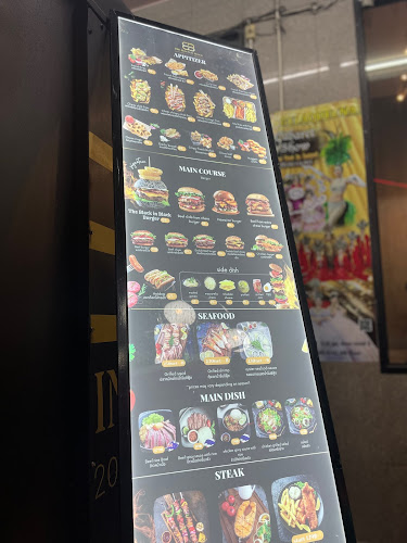 The Black In Black - การบริการอาหารและที่พัก