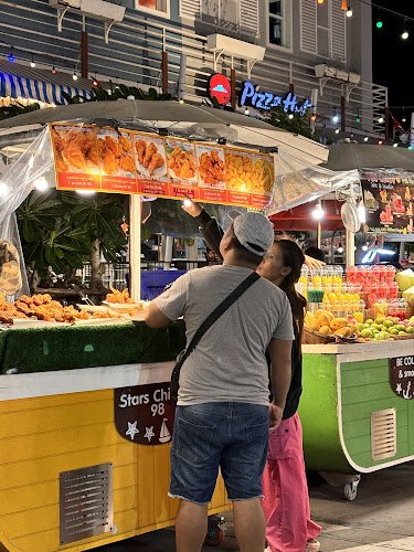 Food Park Central Marina - การบริการอาหารและที่พัก