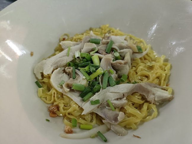 Opinii despre ก๋วยเตี๋ยวไก่ติงลี่ în อำเภอเมืองพิษณุโลก - การบริการอาหารและที่พัก