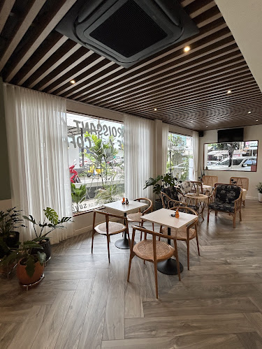 Sunday House.cafe - การบริการอาหารและที่พัก