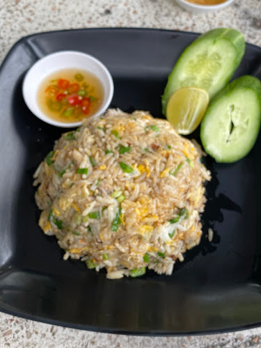 รัานก๋วยเตี๋ยวปลาอภิชน - การบริการอาหารและที่พัก