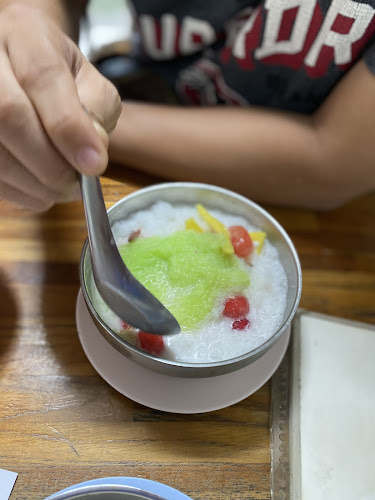 Opinii despre ร้าน สามกองน้ำเต้าหู้ în อำเภอเมืองภูเก็ต - การบริการอาหารและที่พัก