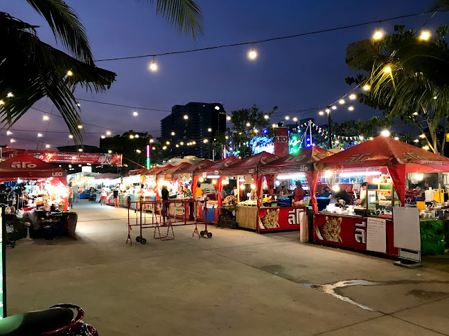 The corner bar - การบริการอาหารและที่พัก