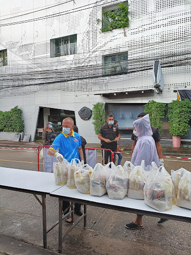 Swiss tiger bar kata - การบริการอาหารและที่พัก