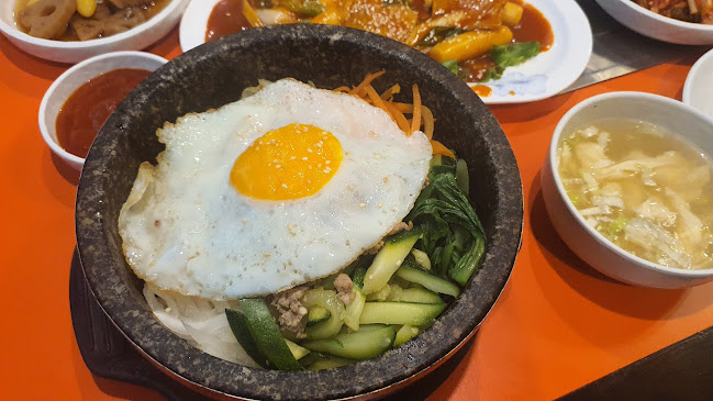 ฮังมี กัลบี - การบริการอาหารและที่พัก