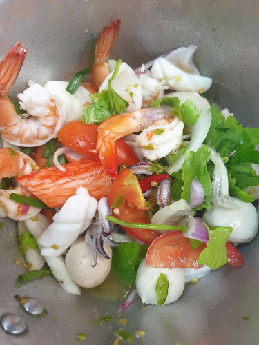 กะเพราข้าวมัน - อำเภอบางละมุง