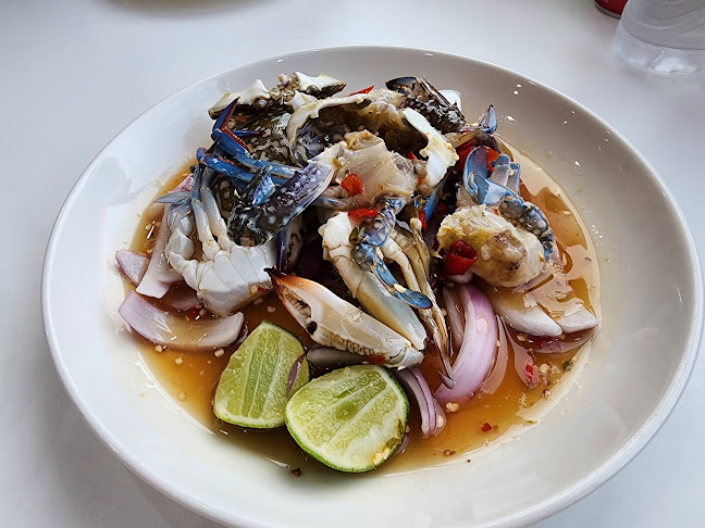 อาฟเตอร์ยำ พัทยา - การบริการอาหารและที่พัก