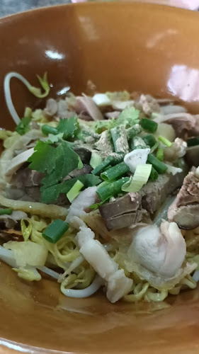 Opinii despre ก๋วยเตี๋ยวไก่ติงลี่ în อำเภอเมืองพิษณุโลก - การบริการอาหารและที่พัก