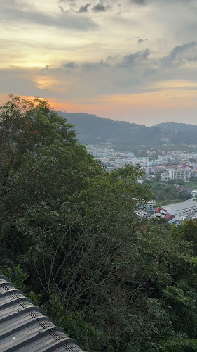 ป่าตอง ซันเซ็ท วิว เรสเตอร์รอง - การบริการอาหารและที่พัก