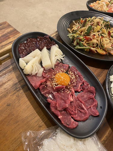 Comentarii opinii despre ครัวฮ่องเต้แจ่วฮ้อน-อาหาร