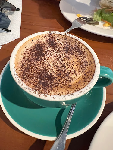 32/3 ถนน ประชานุเคราะห์ ตำบลป่าตอง อำเภอกะทู้ ภูเก็ต 83150