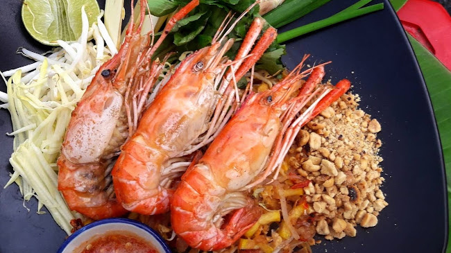 Opinii despre ร้านชมคลอง​ (ป้าเปิ้ล)​ก๋วยเตี๋ยวเรือ, ผัดไทย, อาหารตามสั่ง, สเต็ก, กาแฟสด în อำเภอธัญบุรี - การบริการอาหารและที่พัก