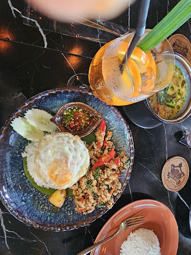 262, Hotel Nautical Inn, 1 ถนนเลียบชายหาด เมืองพัทยา อำเภอบางละมุง ชลบุรี 20150